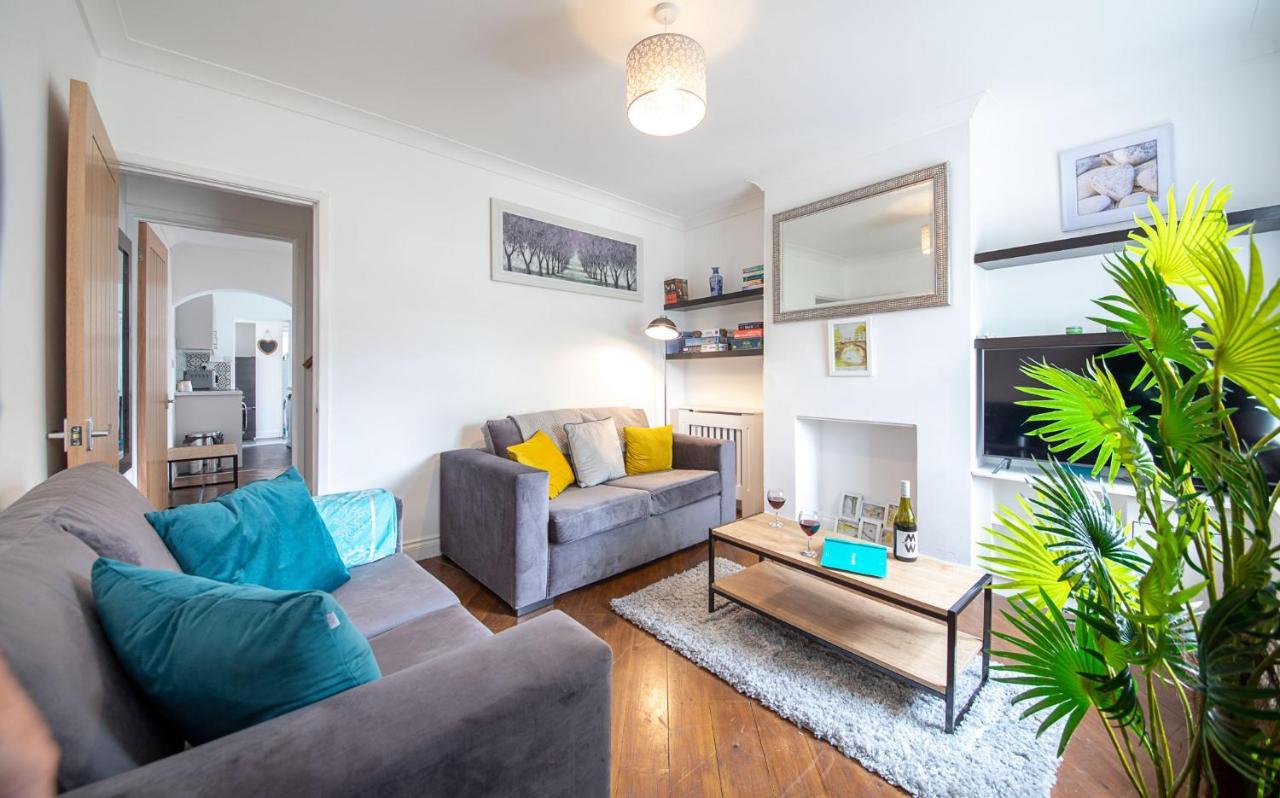 Bright 3 Bedroom Townhouse Near City Centre นอร์ริช ภายนอก รูปภาพ