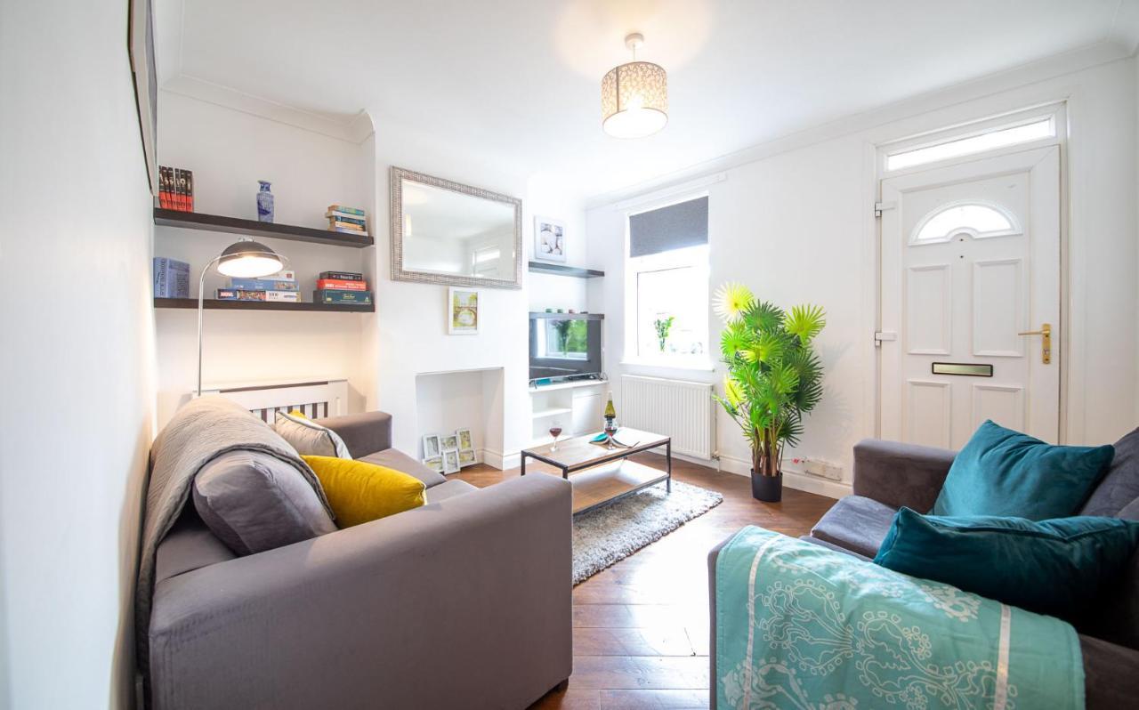 Bright 3 Bedroom Townhouse Near City Centre นอร์ริช ภายนอก รูปภาพ